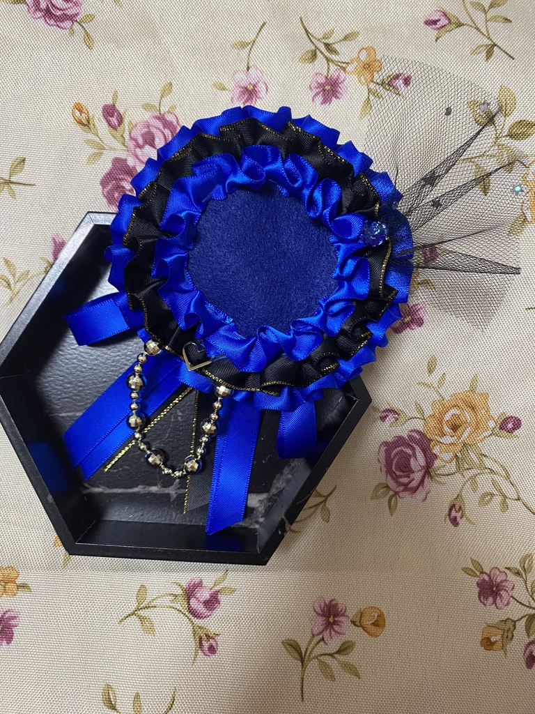 キュートハート ロゼット 缶バッジ 青