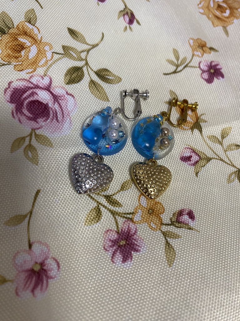 ドリンクミー ストラップ イヤリング ピアス 水色