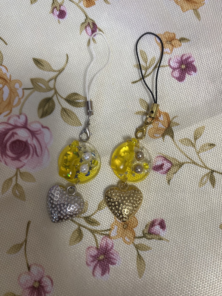 ドリンクミー ストラップ イヤリング ピアス 黄色