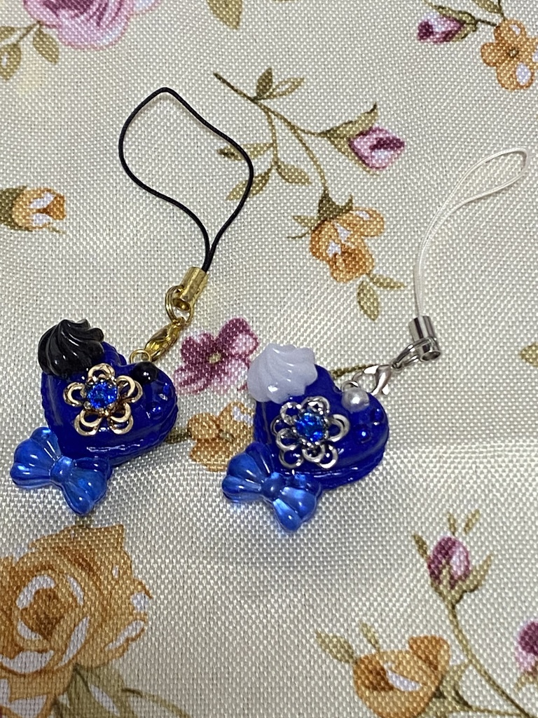 デコハートマカロン ストラップ イヤリング ピアス 青