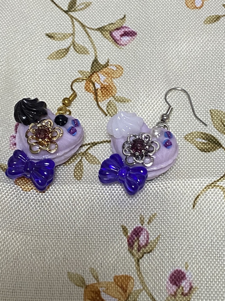 デコハートマカロン ストラップ イヤリング ピアス 紫