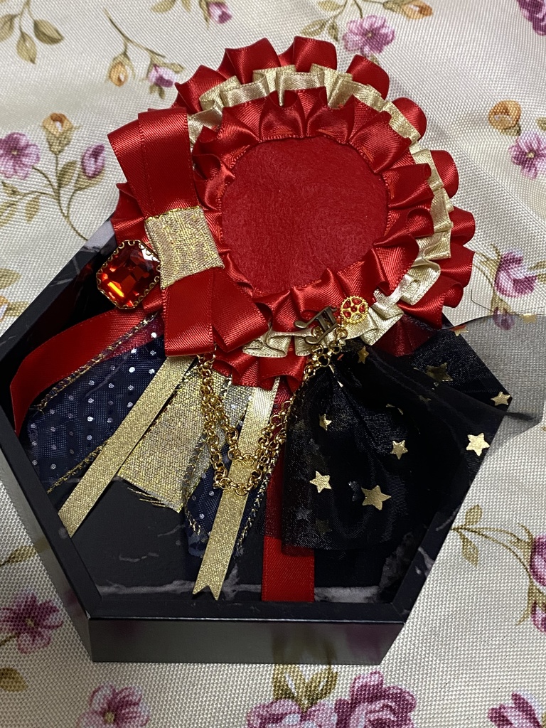 スチーム風 ロゼット 缶バッジ 赤