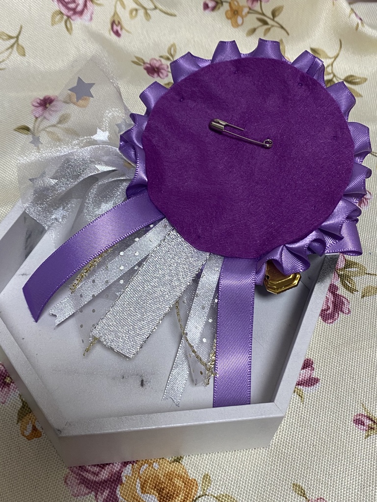 スチーム風 ロゼット 缶バッジ 紫