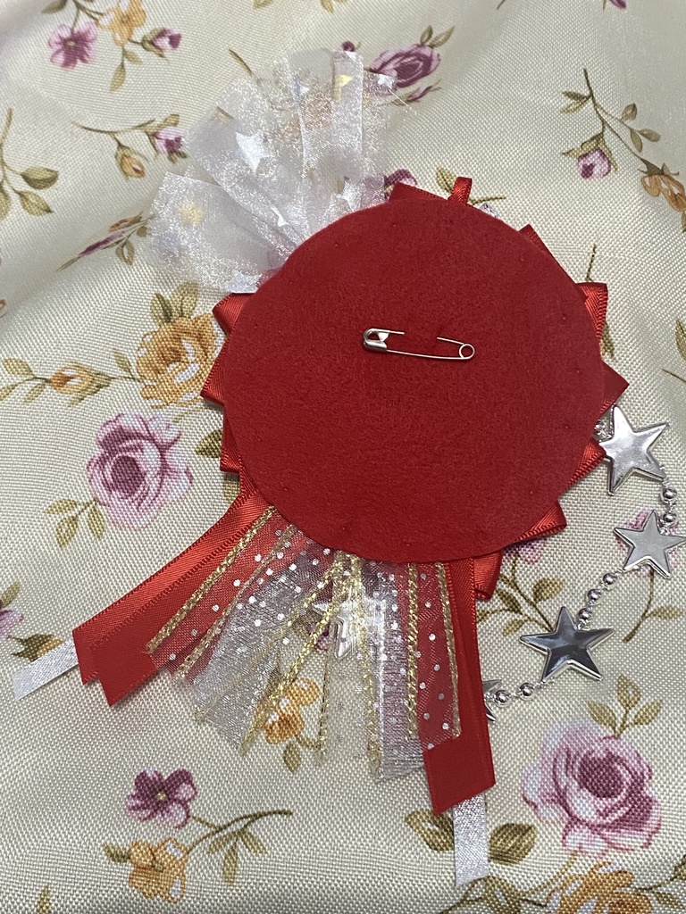 スターゲイザー ロゼット 缶バッジ 赤