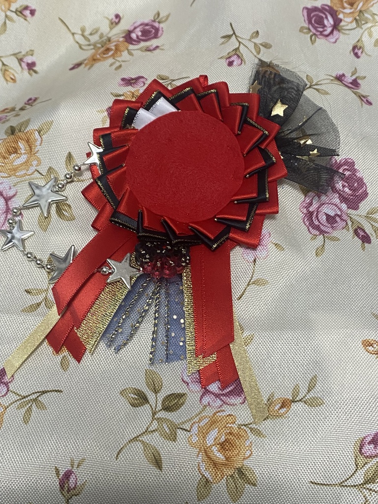 スターゲイザー ロゼット 缶バッジ 赤