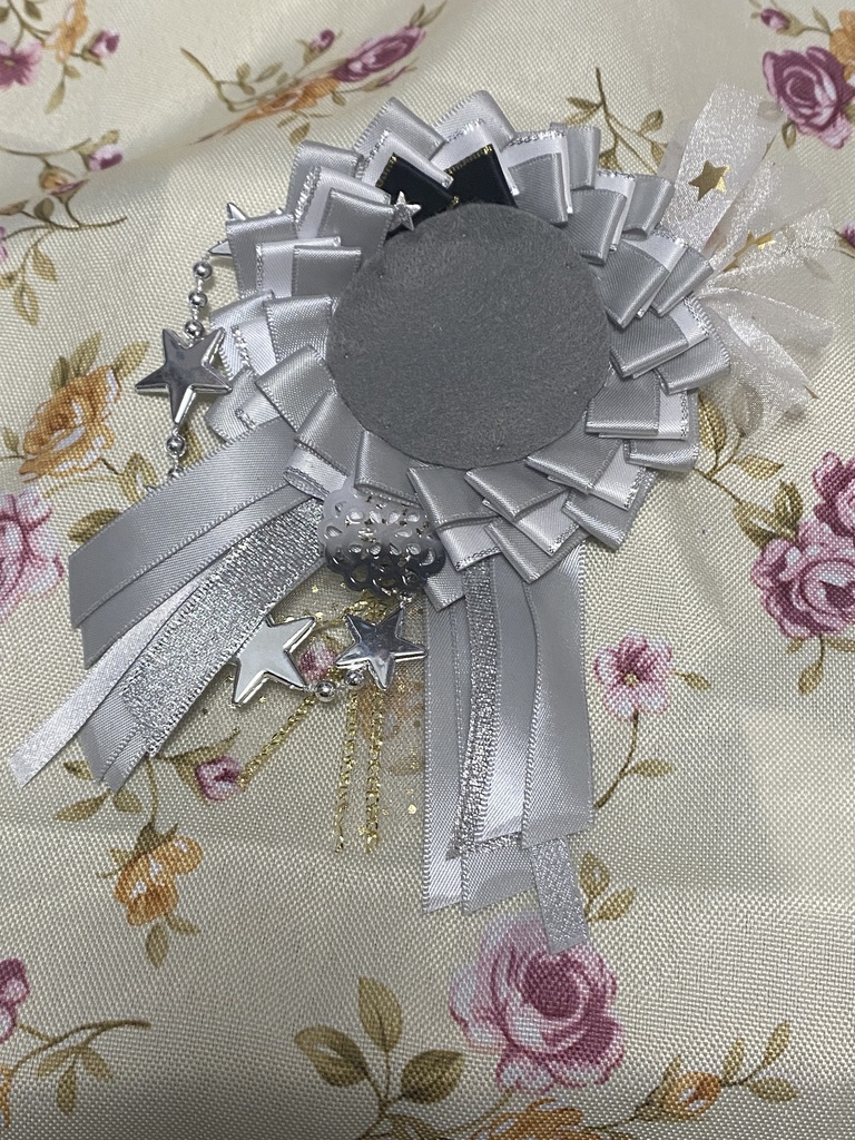 スターゲイザー ロゼット 缶バッジ 灰