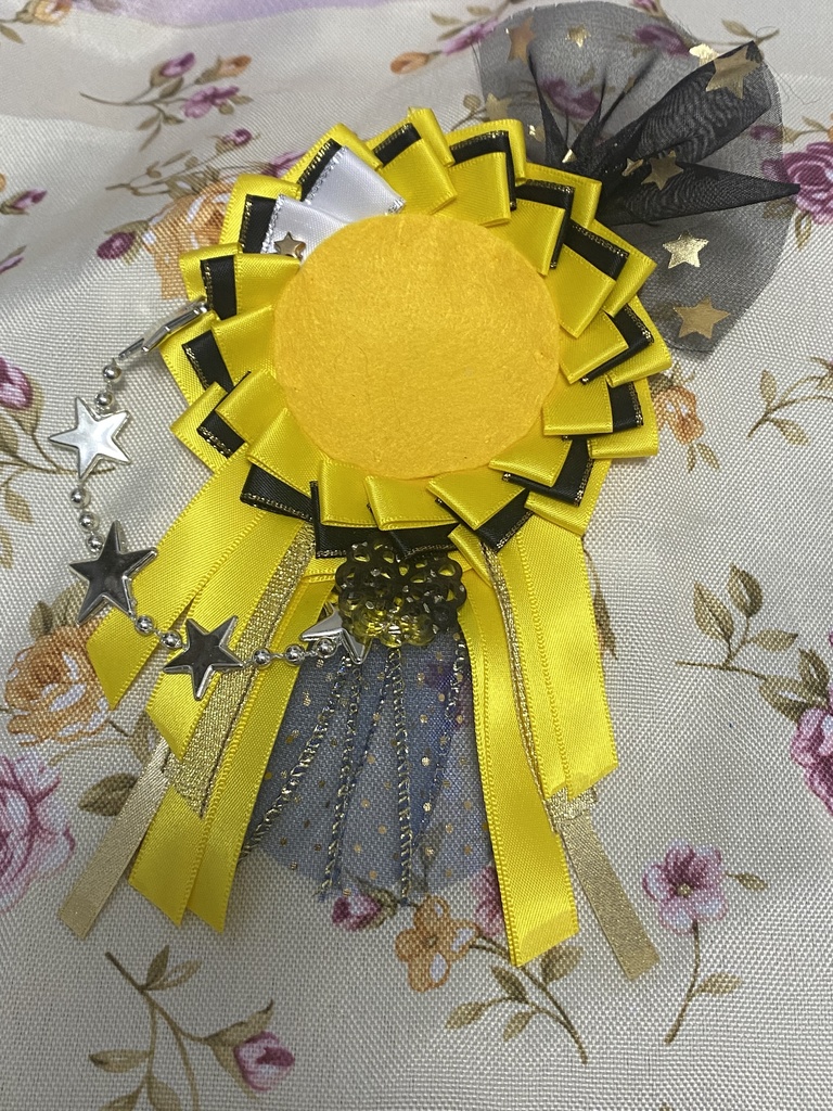 スターゲイザー ロゼット 缶バッジ 黄色