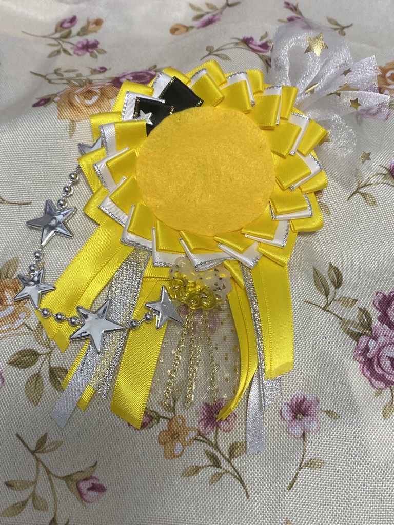 スターゲイザー ロゼット 缶バッジ 黄色