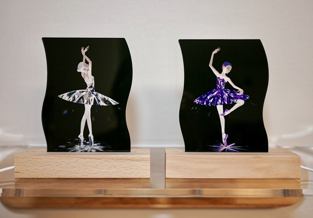 宝石のバレリーナ アクリルLEDスタンド「無垢(ダイヤモンド)」