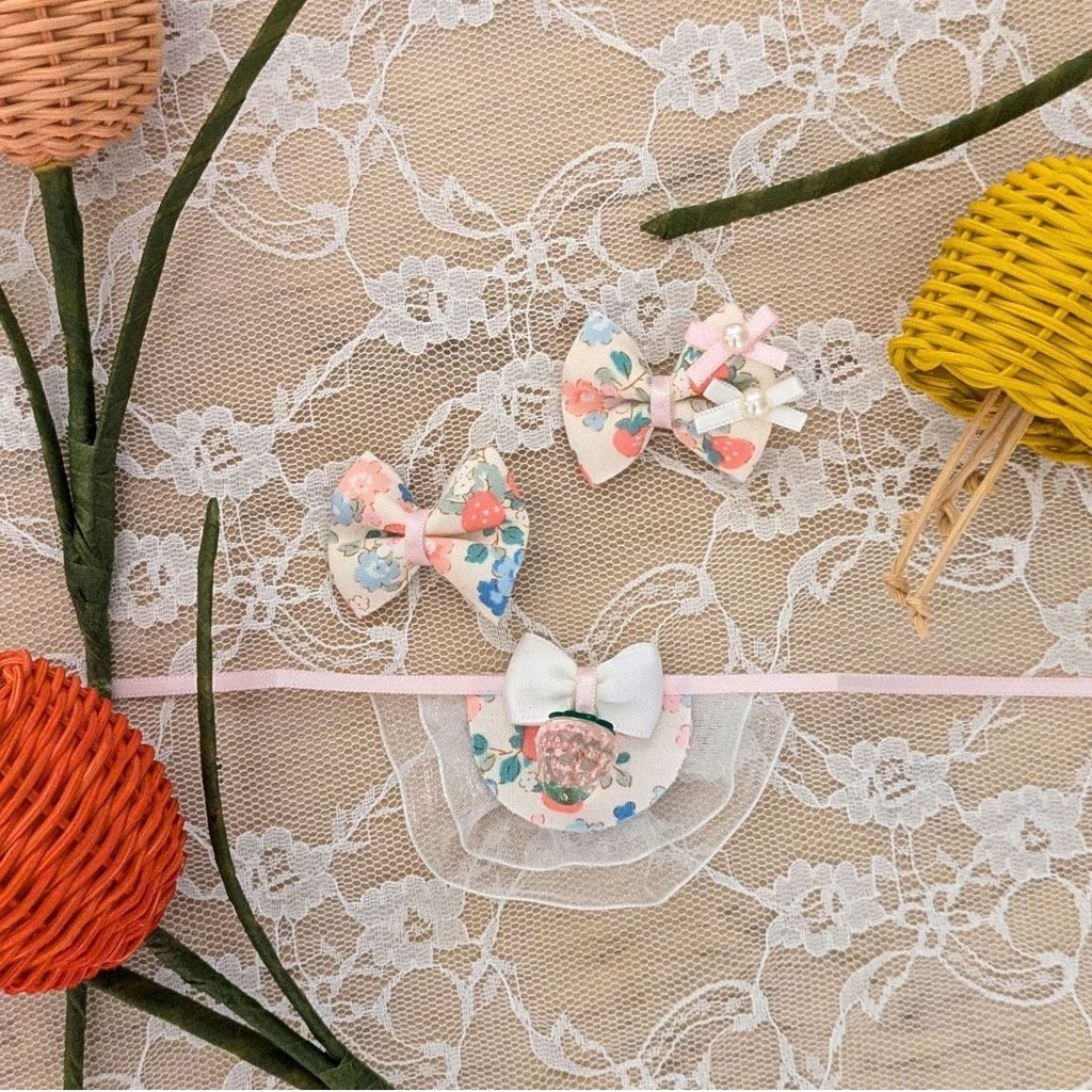 ぬい服 |10cm.11cm.12cm|いちごチャーム付きスタイ&リボンセット