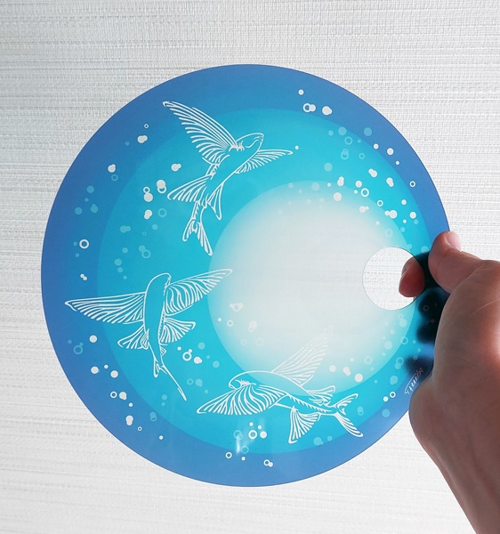 透明丸うちわ トビウオ