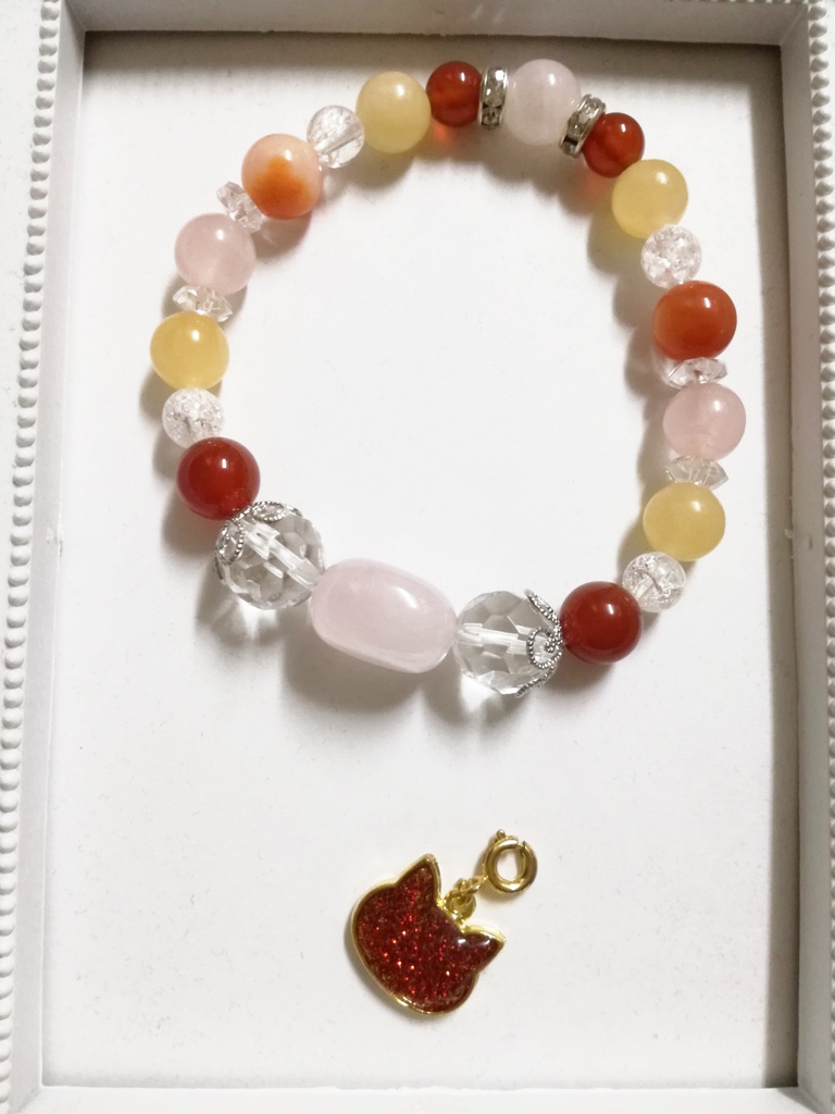 みついろ*猫の天然石ブレスレット(恋愛運UP)