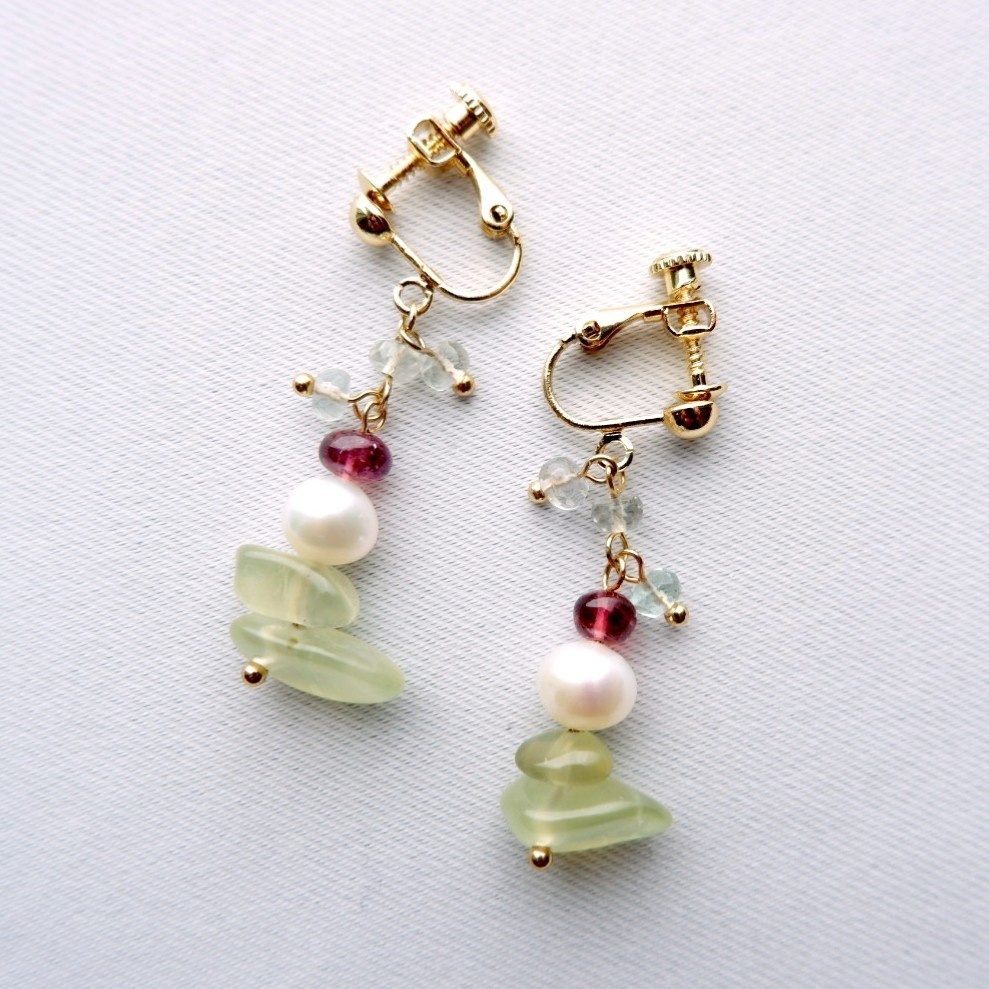 ちいさなクリームソーダのイヤリング/ピアス