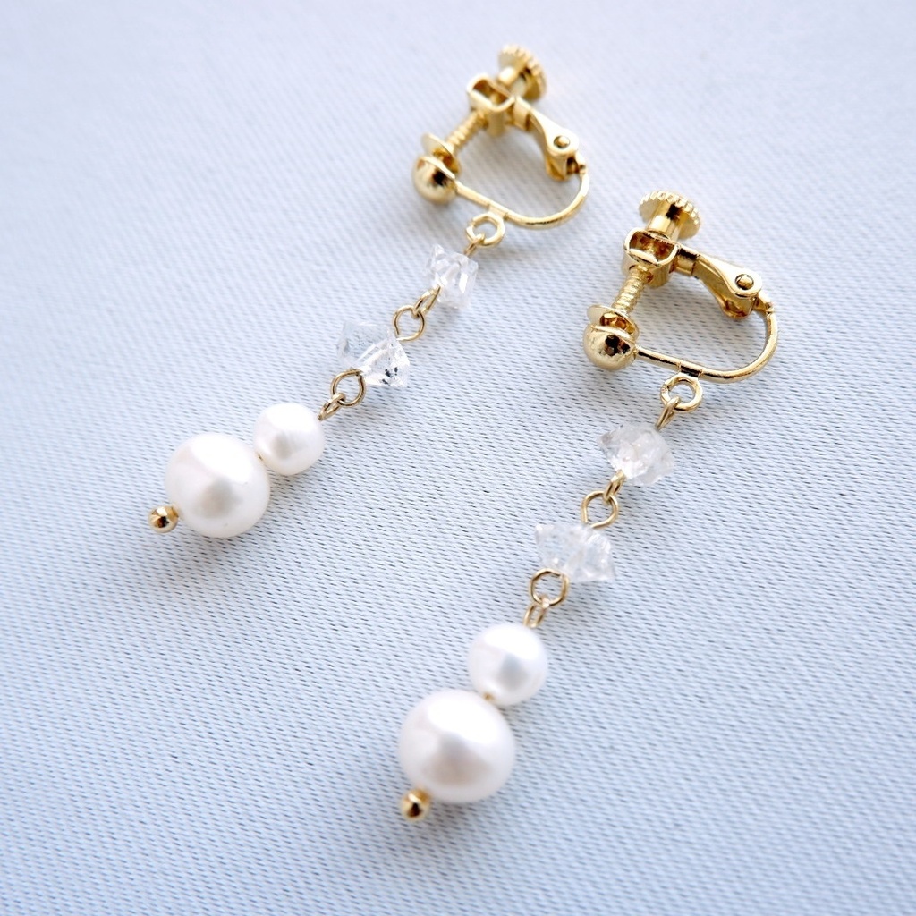 小さな冬化粧のイヤリング/ピアス