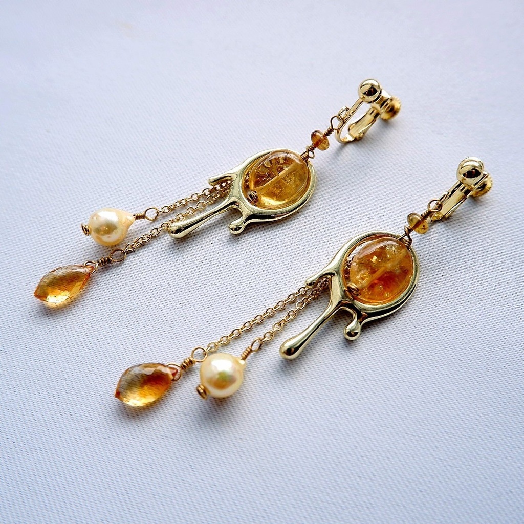 とろけ落ちる蜂蜜のイヤリング/ピアス