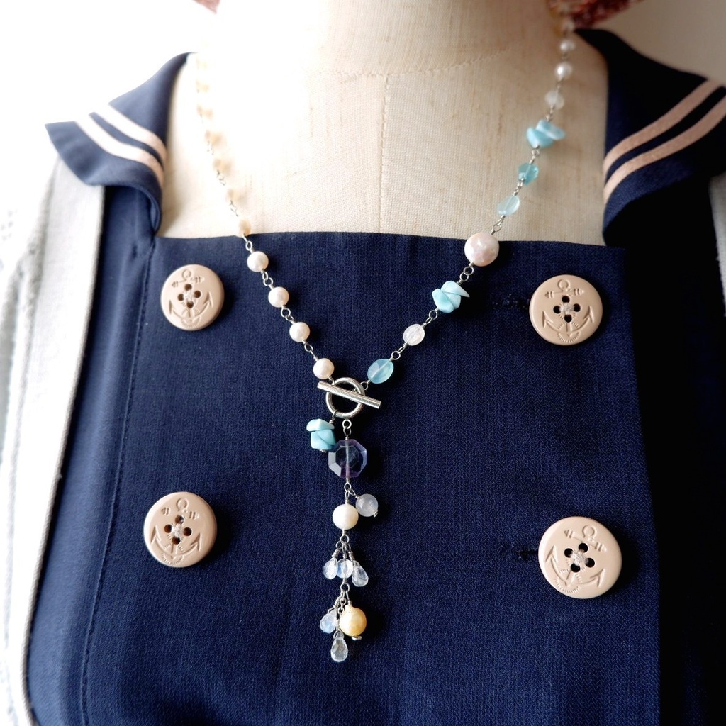 泡沫と漣のネックレス