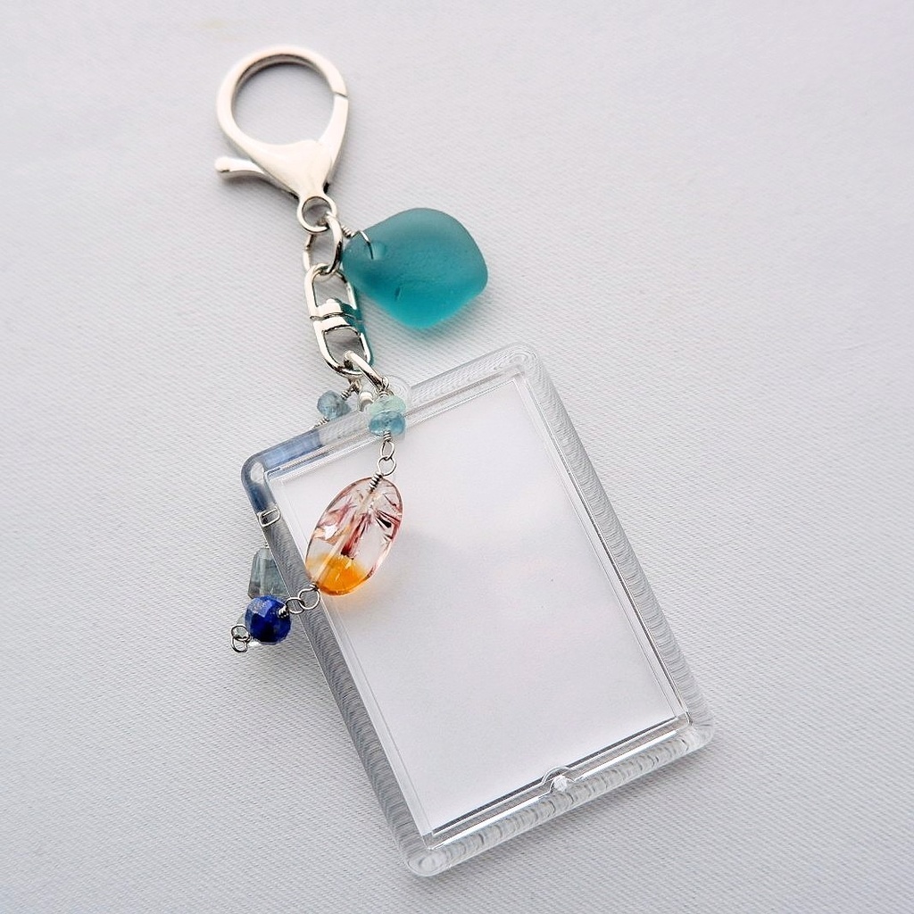 夏の遺影キーホルダー <晩夏、散る花>