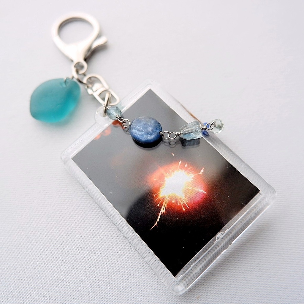 夏の遺影キーホルダー <晩夏、散る花>