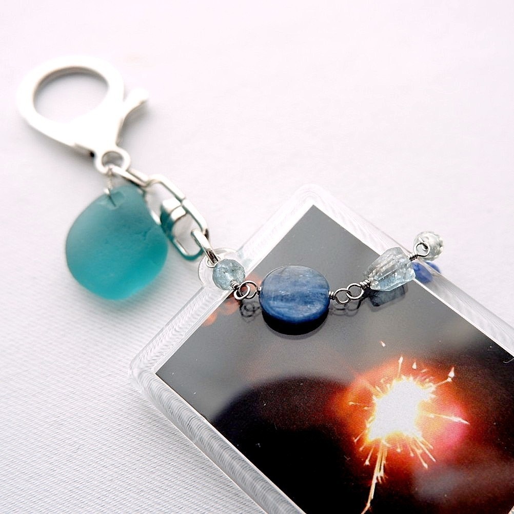 夏の遺影キーホルダー <晩夏、散る花>