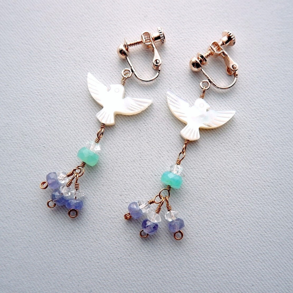 木々縫う鳥たちのイヤリング/ピアス