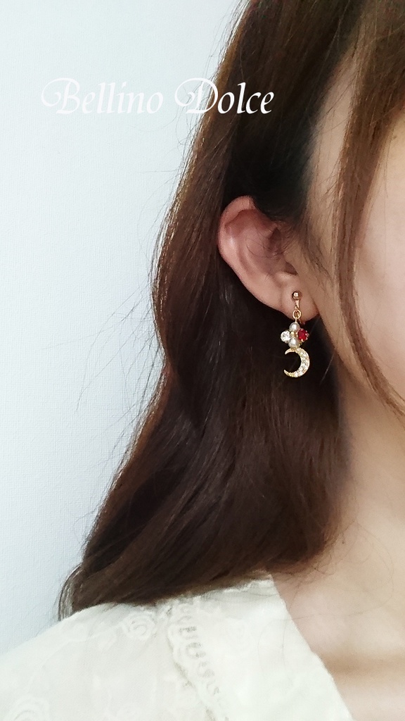 紅月ピアス(イヤリング)