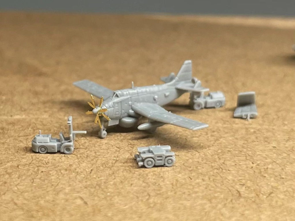 1/700 イギリス フェアリー・ガネット 早期警戒機 - 無考証