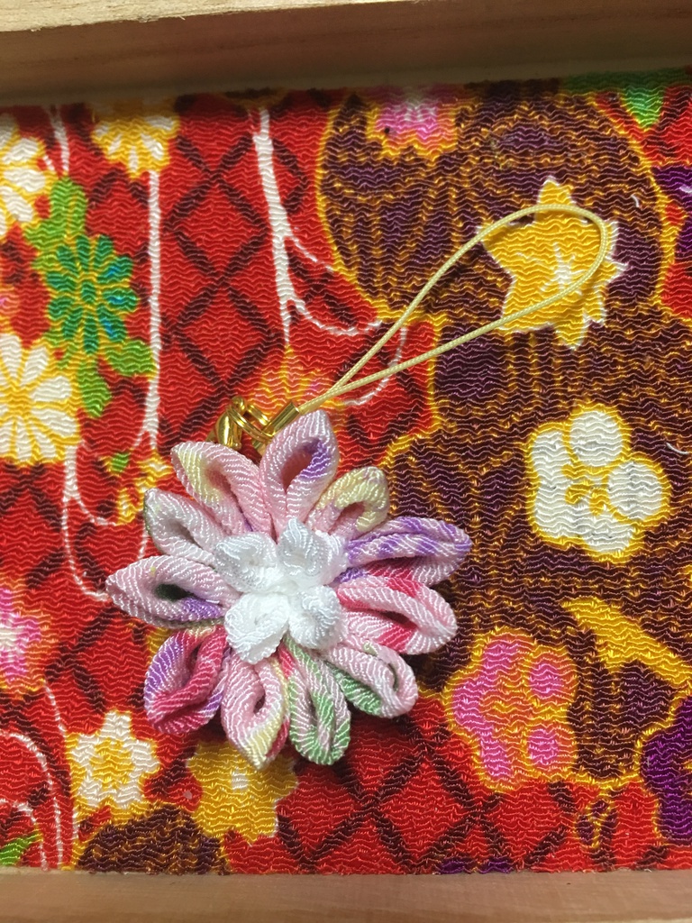 つまみ細工ストラップ