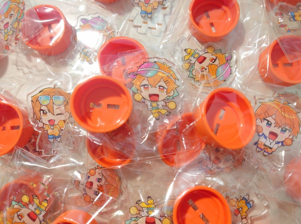 【非公式】三ミ一体/アクリルボトルキャップ