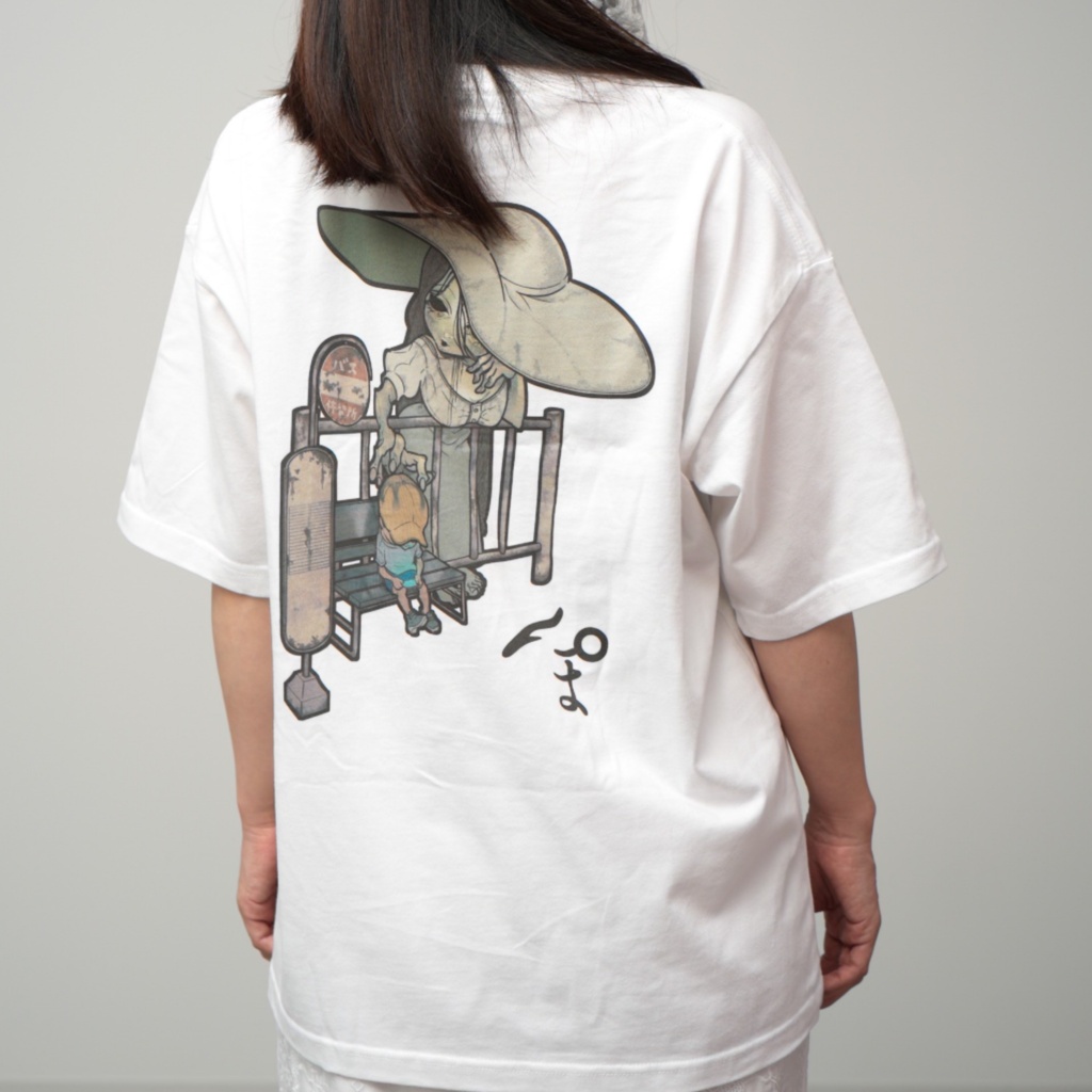 【男女兼用】八尺様バックプリントTシャツ（ビックシルエット）黒・白