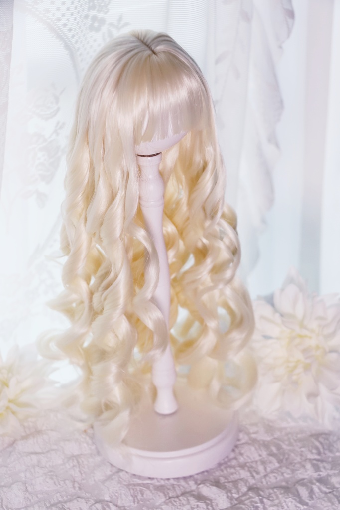 【12月アイドールお持ち帰り】柔らか繊維1\3ドールウィッグ シースルーバング ふわふわ姫ウェーブ