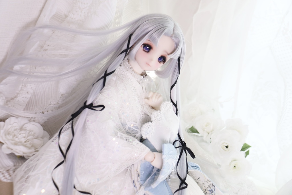 【再開時期未定】 1/3ドールウィッグ 柔らか繊維センター分け姫ロングリボン結び