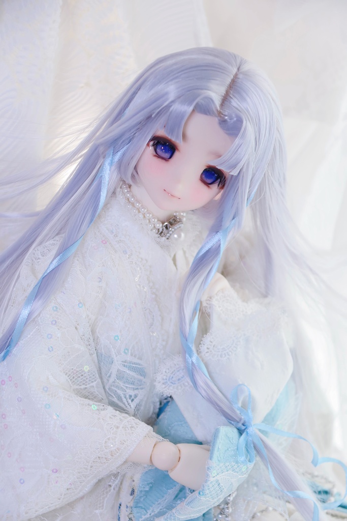 【再開時期未定】 1/3ドールウィッグ 柔らか繊維センター分け姫ロングリボン結び