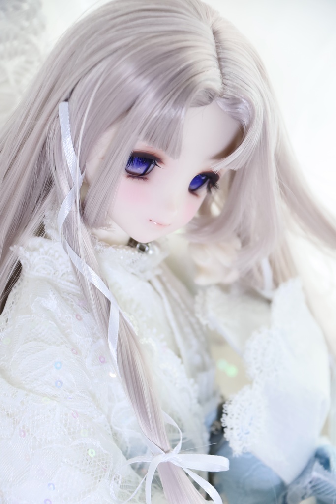 【再開時期未定】 1/3ドールウィッグ 柔らか繊維センター分け姫ロングリボン結び