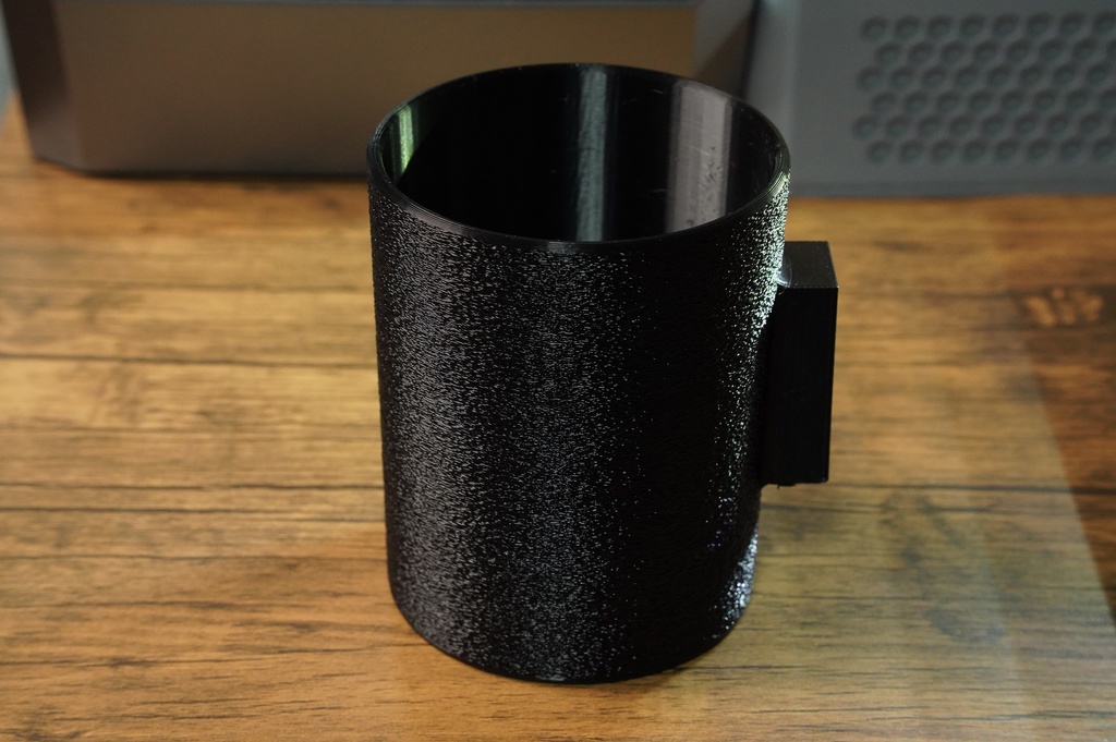 市販ではしっくり来ないあなたへ。Z34専用 助手席カップホルダー単体(500㎖ファジースキンモデル)