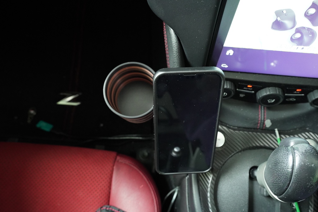 MagSafe充電器ベース付き Z34用 カップホルダー(助手席側)Ver.4|3Dプリント製・未処理 RHD
