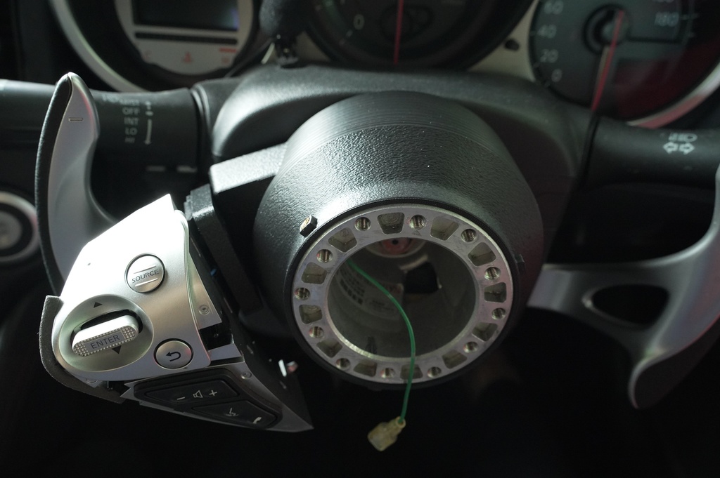 Z34 純正ステアリングスイッチ対応 ボスカバー(ワークスベル対応)