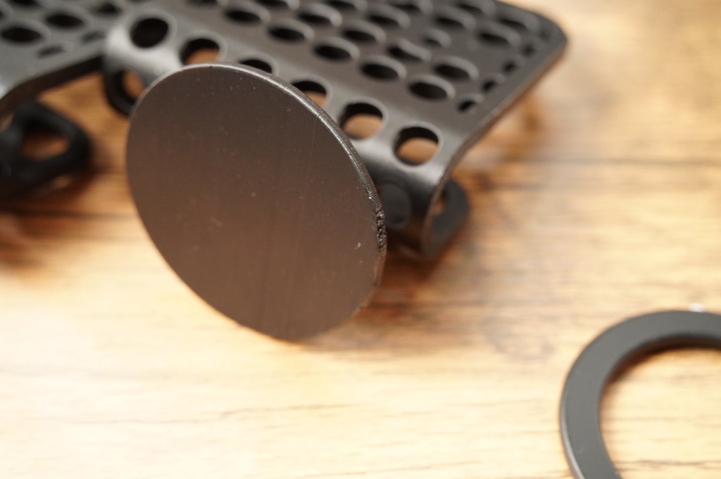 日産フェアレディZ(Z34型)用カップホルダー用マウント(MagSafe対応)