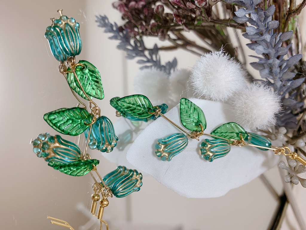 リンドウのビーズピアス