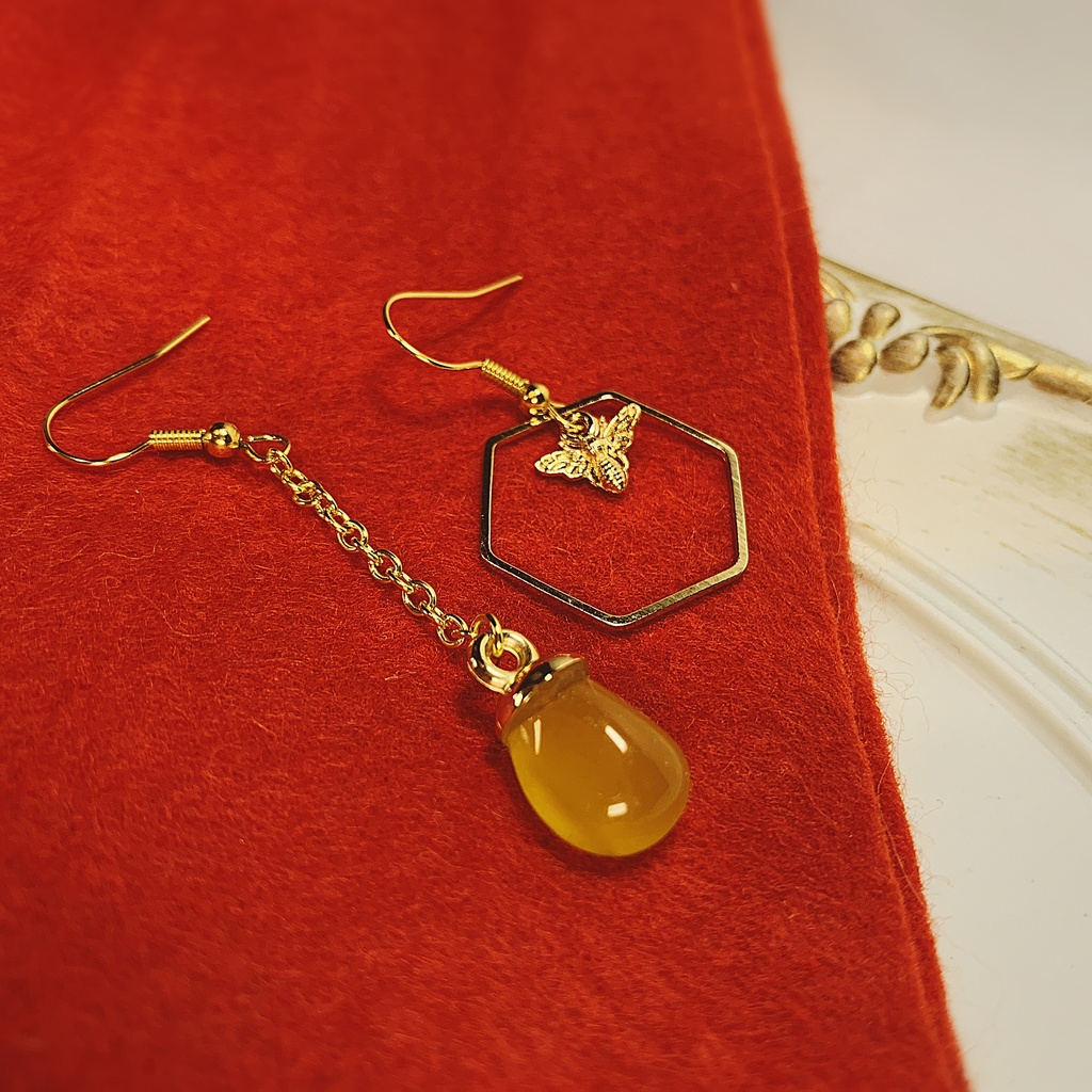 天然石の蜂蜜ドロップピアス