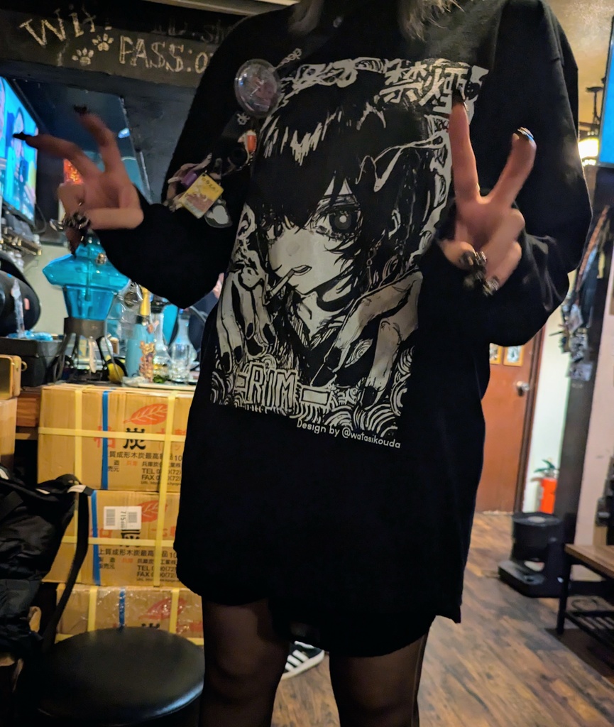 【神椿】やさぐれ理芽ちロングTシャツ