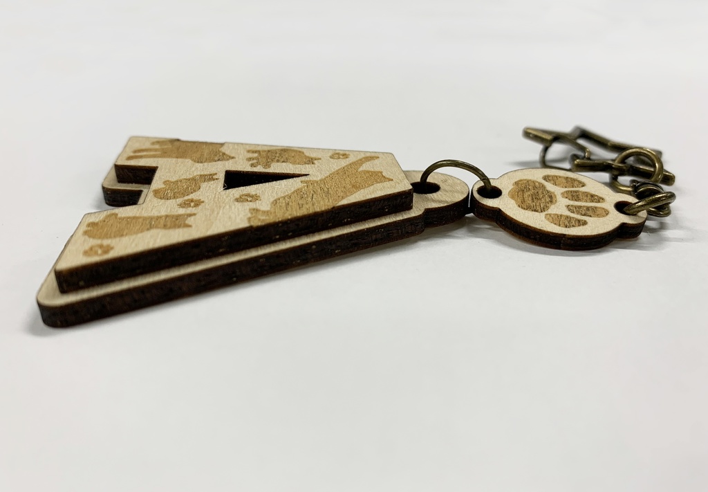 猫のウッドキーホルダー