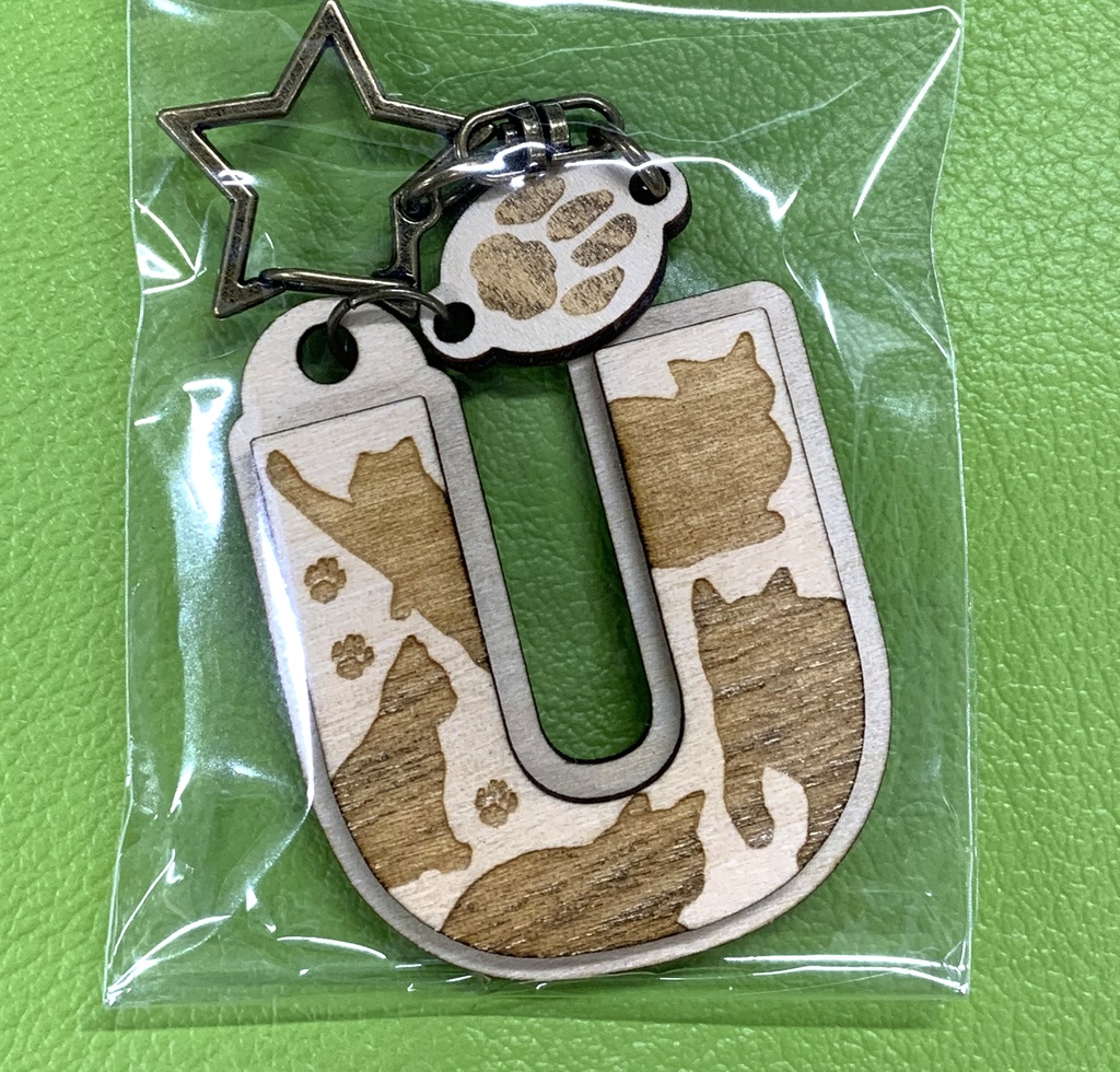 猫のウッドキーホルダー