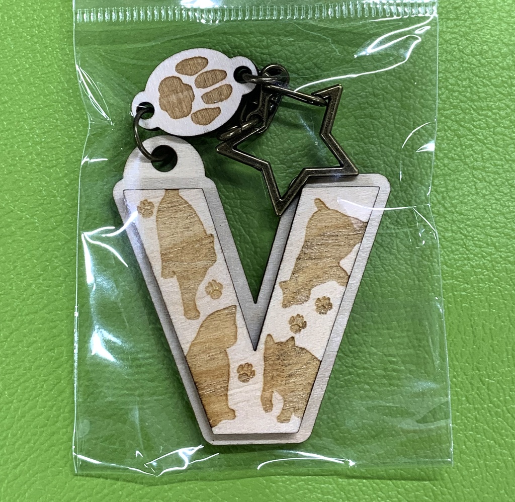 猫のウッドキーホルダー