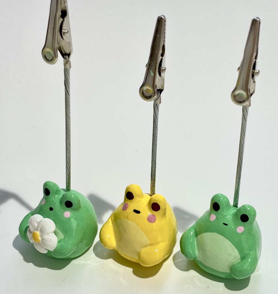 クリップカエル