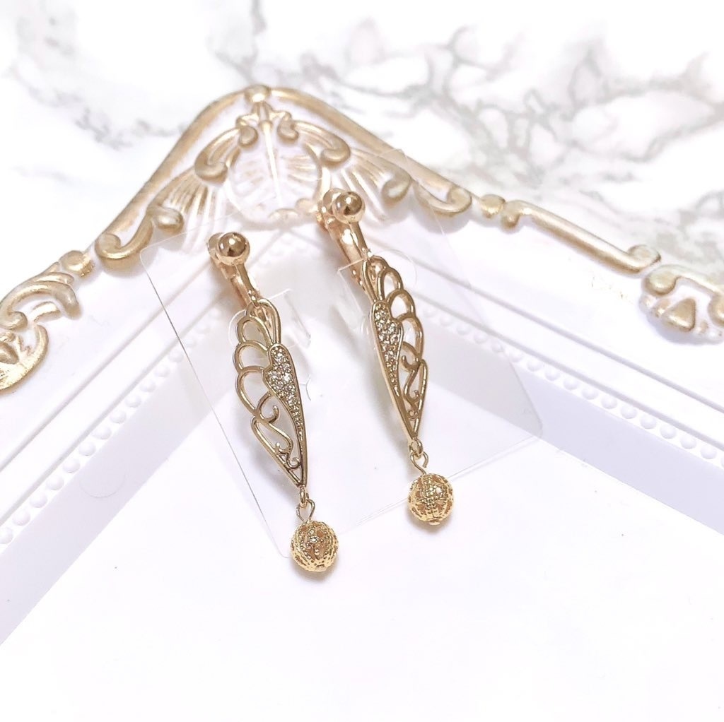 俊敏なる耳飾り