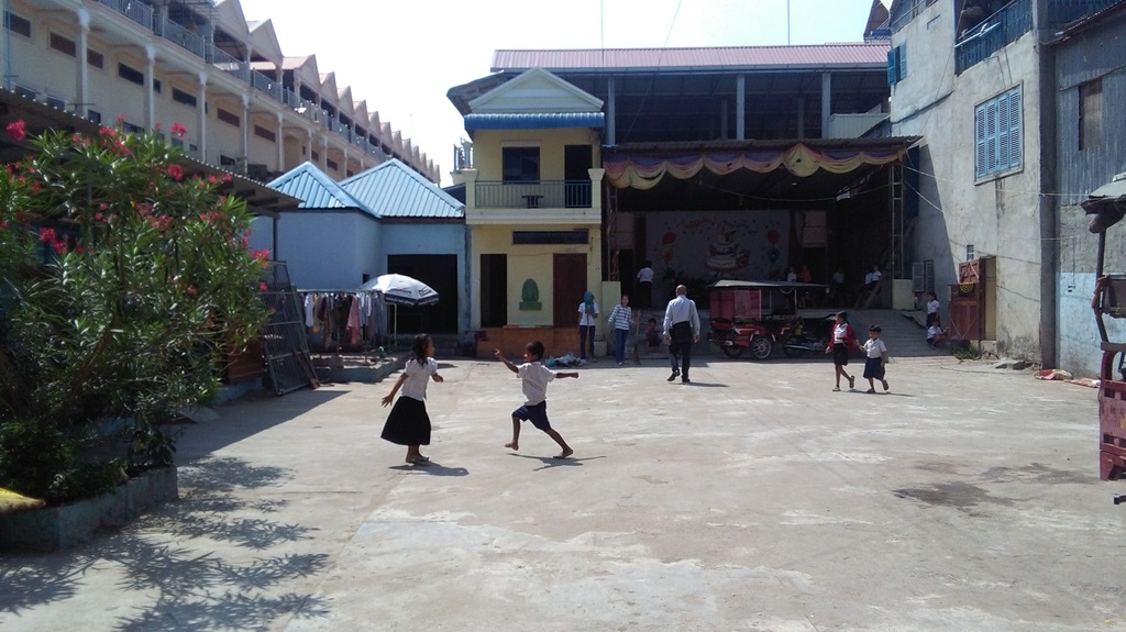 カンボジア孤児院風景