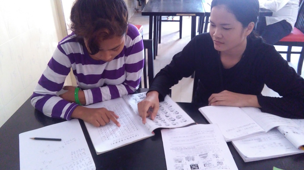 カンボジア孤児院風景