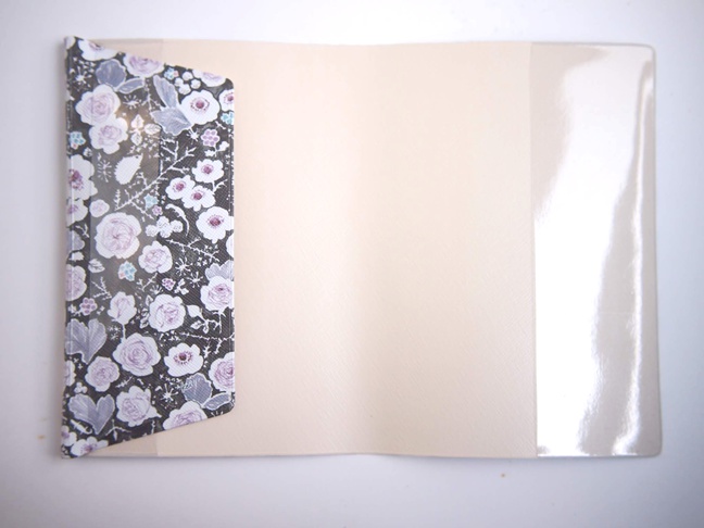 万年筆イラストブックカバー