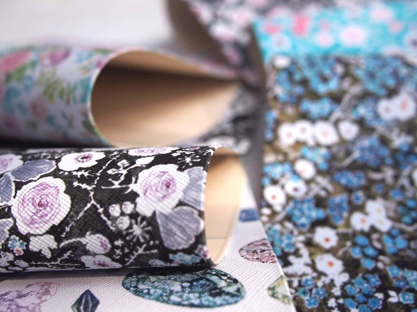 万年筆イラストブックカバー