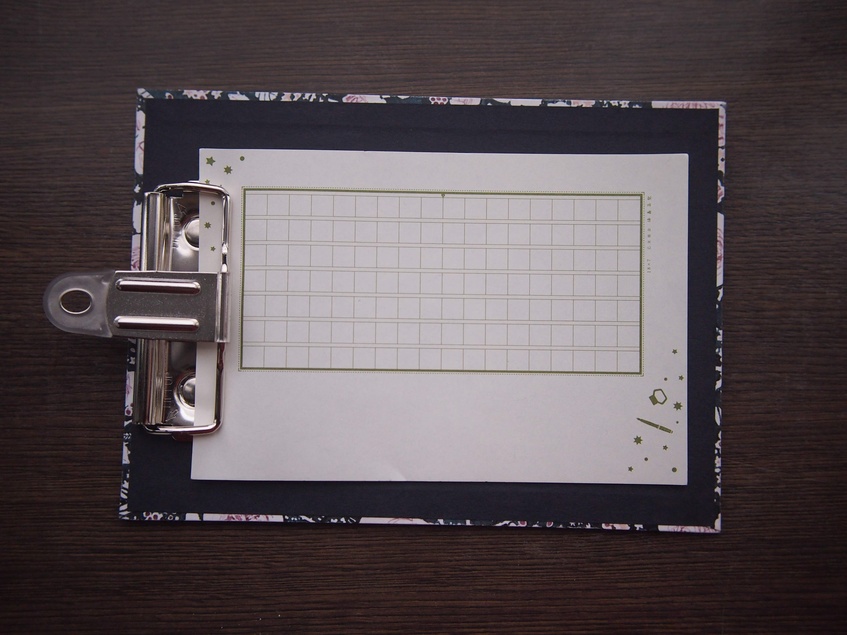 【受注予約再販】すずめやコラボ・ハガキサイズクリップボード『5月の庭』